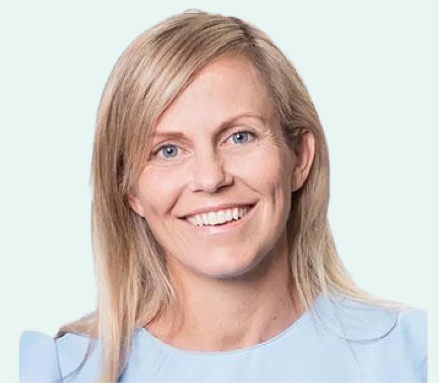 headshot of Lisa Maughan